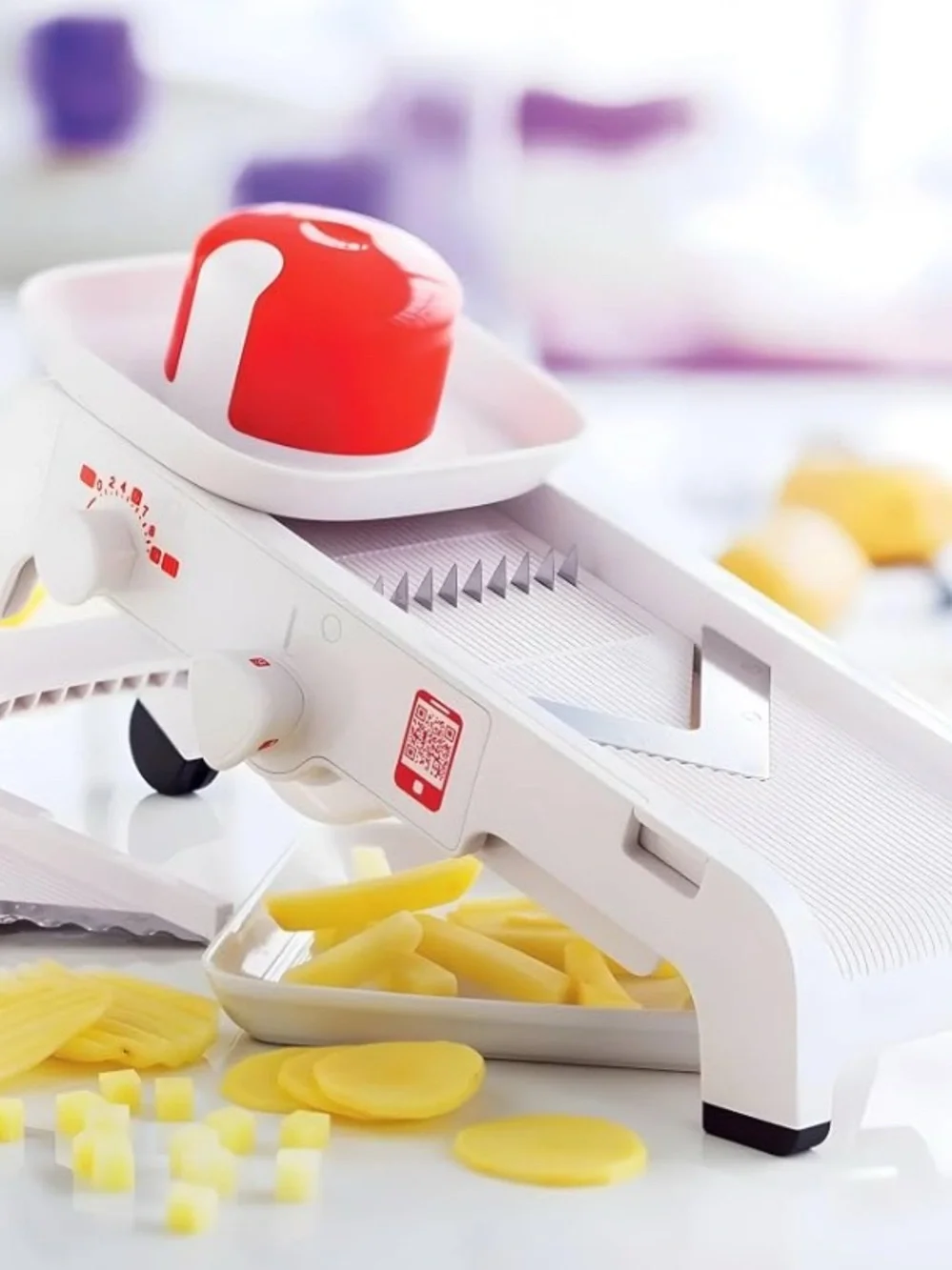Tupperware Mandoline - Produce Slicer, Time Saver